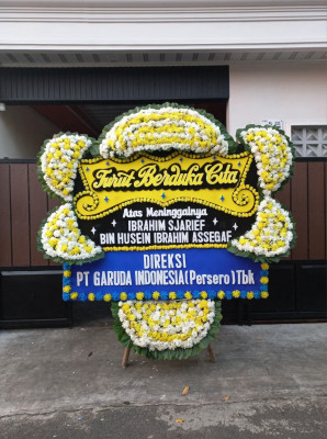 Papan Bunga Duka di Batang Kabung