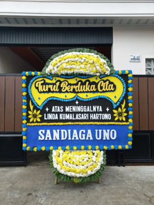 Papan Bunga Duka di Batang Kabung